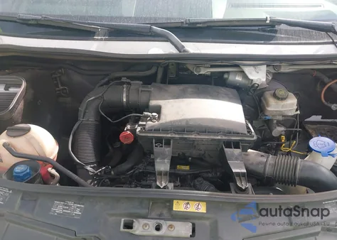 2015 Mercedes-Benz Sprinter 2500 High Roof из США, поврежденный, VIN WD3PE8DC7FP113618